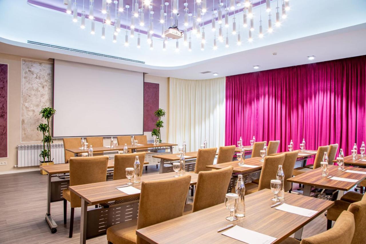 Kazzhol Park Hotel Almaty Exterior foto